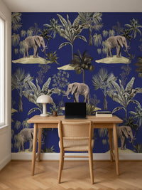 Papier peint panoramique Éléphants et palmiers posé au mur, vue 2