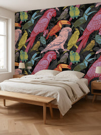 Papier peint panoramique Perroquets et toucans posé au mur, vue 3