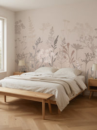 Papier peint panoramique prairie beige dans la brume posé dans une chambre