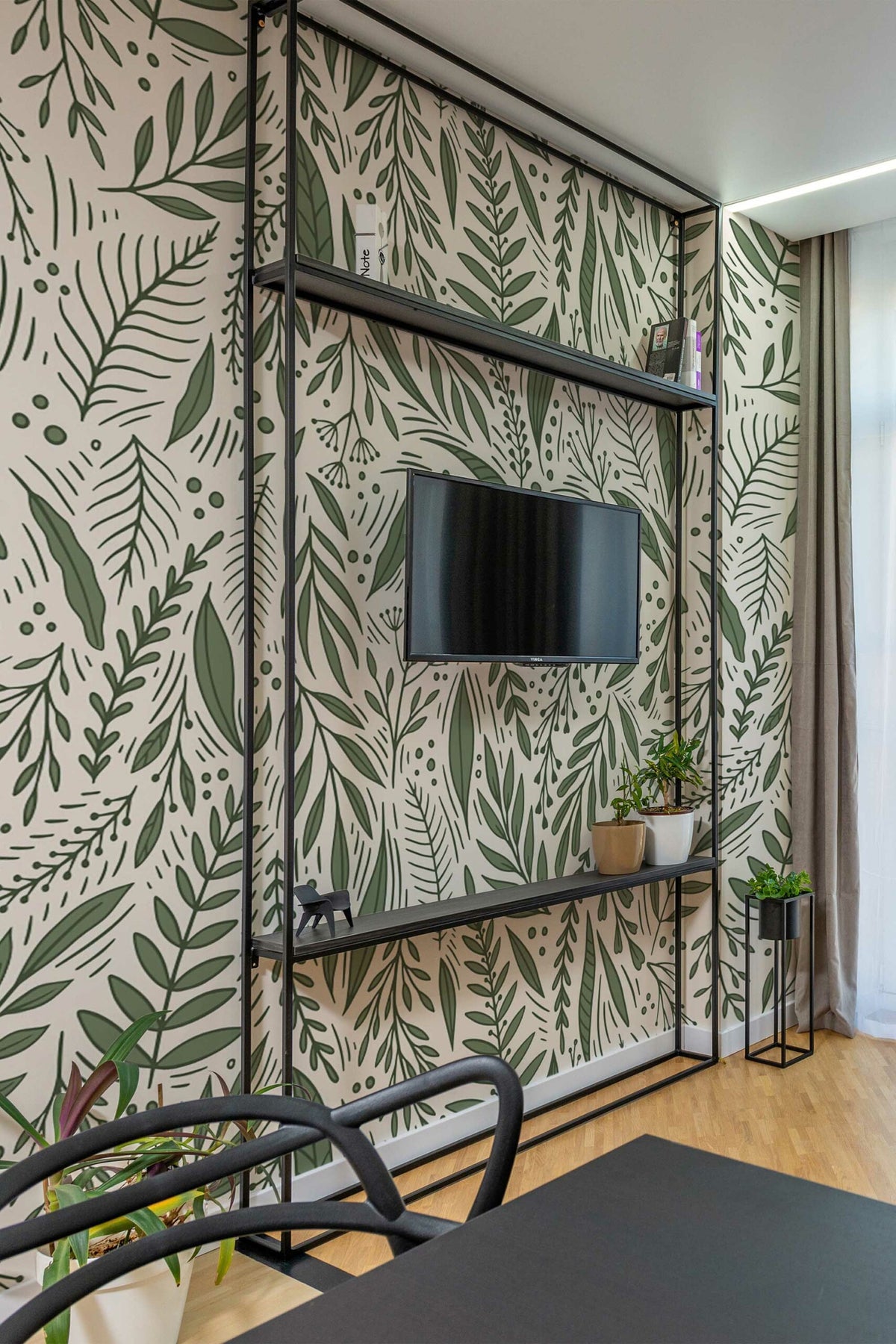 Papier peint panoramique feuillage posé au mur, vue 4