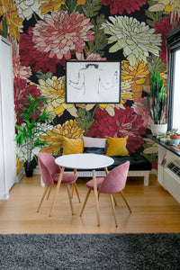 Papier peint panoramique jardin fleuri posé au mur, vue 2
