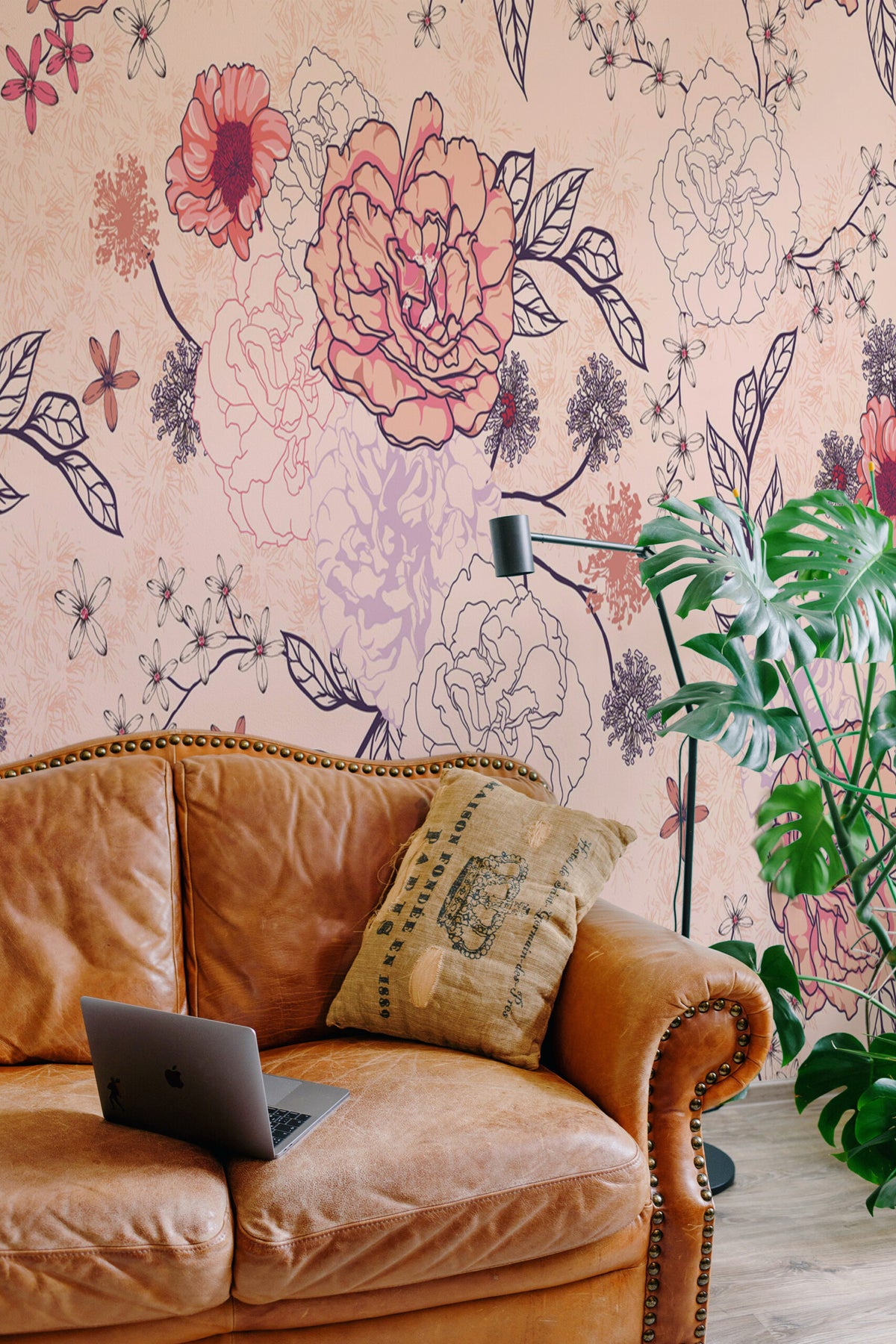 Papier peint panoramique fleurs vintage — pivoines au trait sur fond rose
